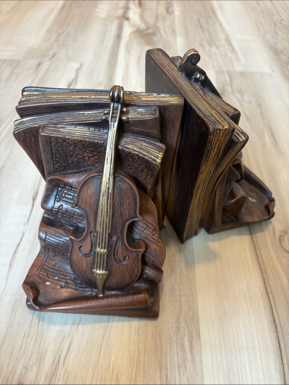 VTG Bronze-Tone Violin Bookend Pair - Decorative Home Accent